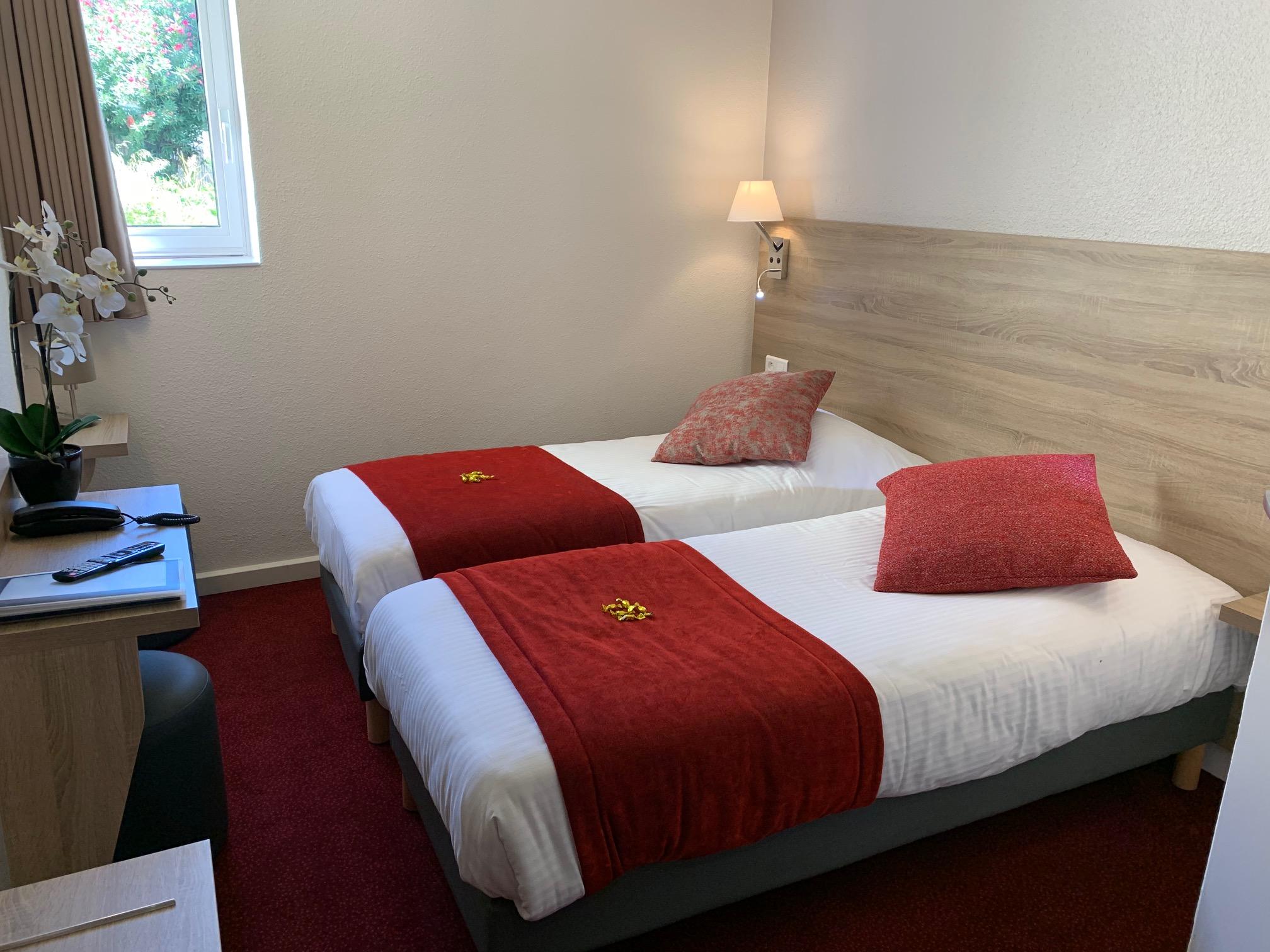 The Originals City, Hotel Nimes Costieres, Ex Inter Hotel Экстерьер фото